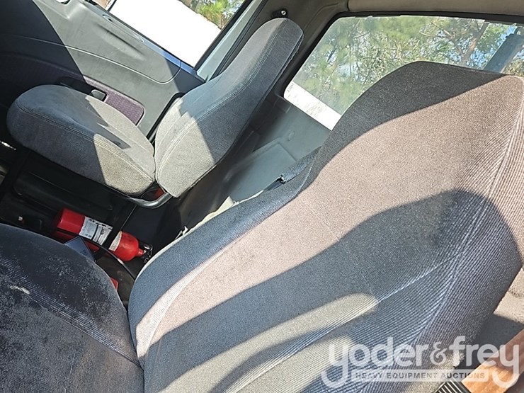 2017-international-8600-image-35