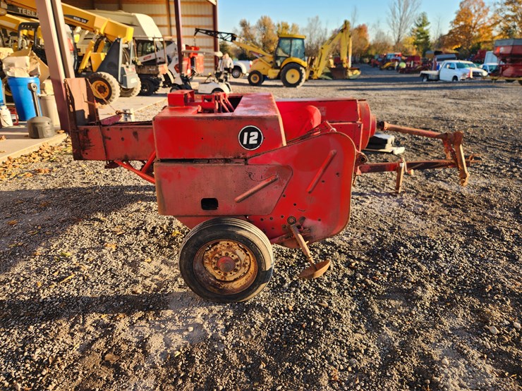 massey-ferguson-12-image-1