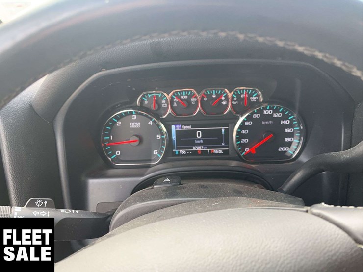 2017-chevrolet-silverado-1500-image-12