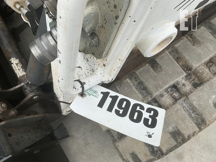 2019-bobcat-t590-image-20