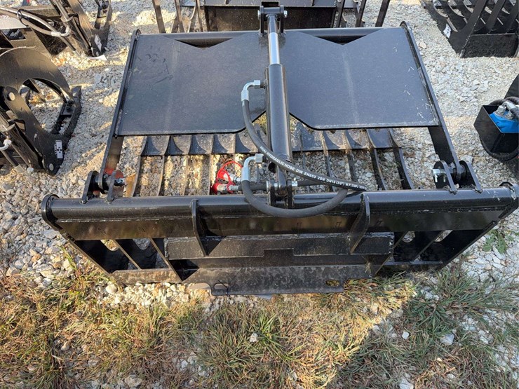 skid-steer-hollow-wood-grabber-image-4