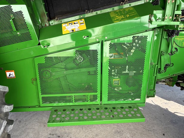 2009-john-deere-9770-sts-image-58