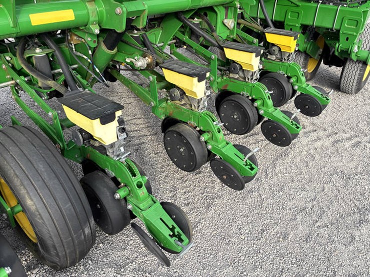 2018-john-deere-1795-image-34