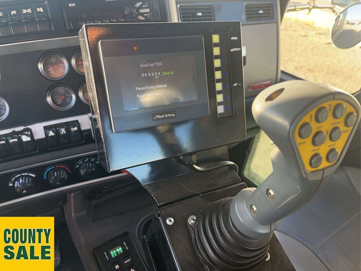 2016-kenworth-t800-image-14