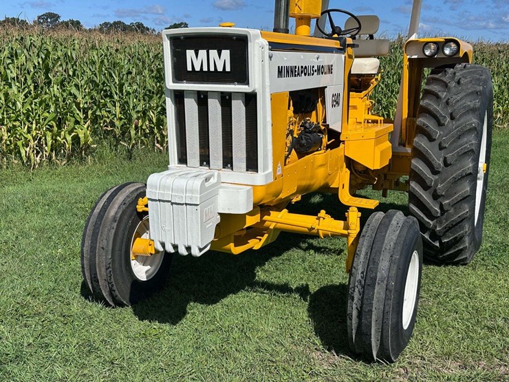 minneapolis-moline-g940-image-3