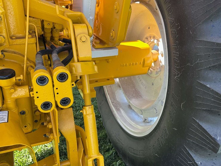 minneapolis-moline-g940-image-30