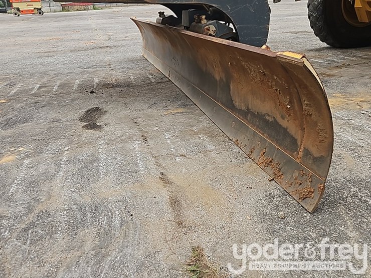 2019-deere-670g-image-17