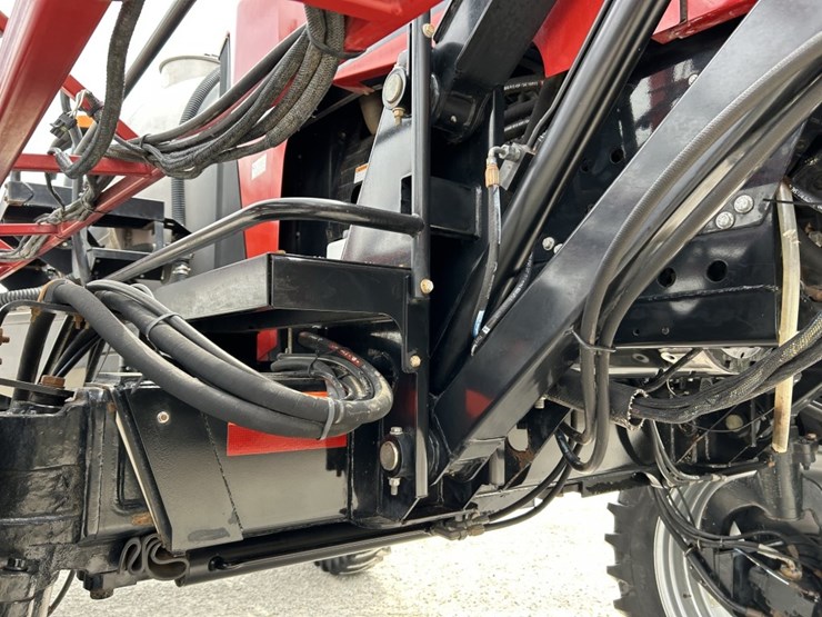 2014-case-ih-3200b-image-95