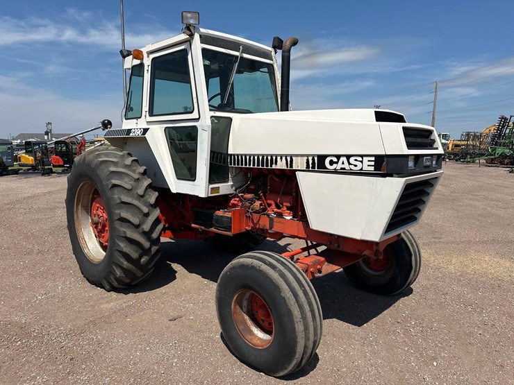 1979-case-2390-tractor-image-2