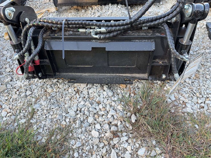 mini-skid-steer-4-in-1-bucket-image-2