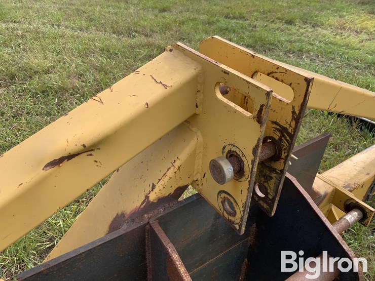 hennig-double-bale-fork-image-10