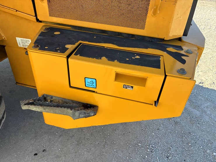 #122215-•-2019-jd-524l-#1dw524lzekf700961-image-32