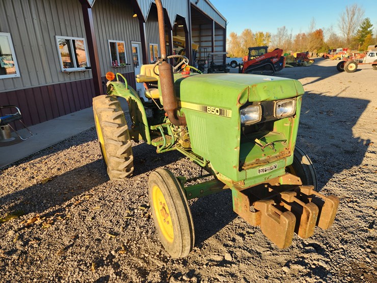 john-deere-850-image-1