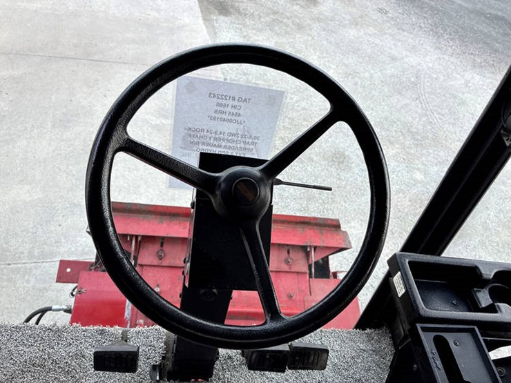 1990-case-ih-1660-image-100