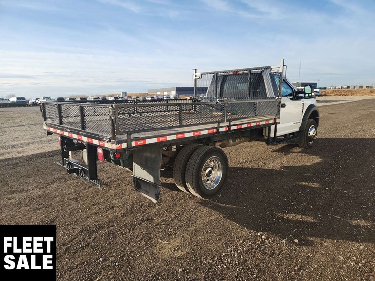 2020-ford-f550-image-3