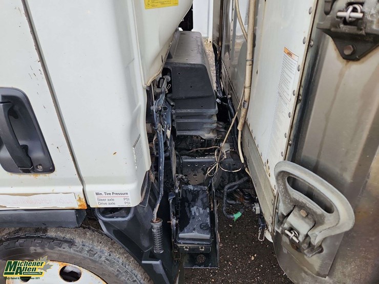 2009-isuzu-npr-image-20