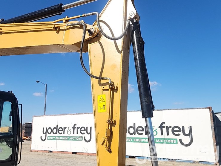 2020-caterpillar-307-image-10