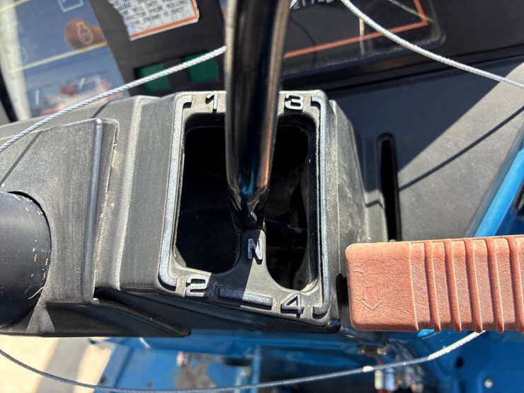 new-holland-2120-image-70