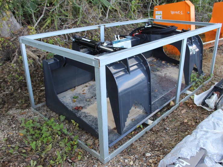 #5170-•-2025-wolverine-72in-grapple-bucket-for-skid-steer-image-1