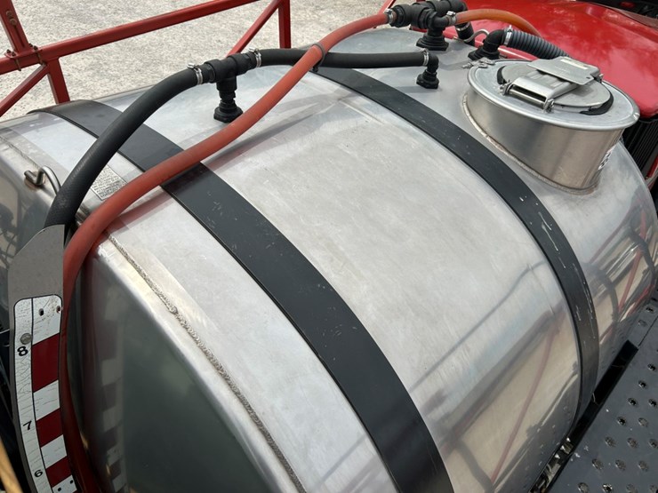 2014-case-ih-3200b-image-61