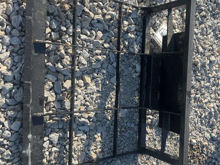 mini-skid-steer-land-leveler-image-4