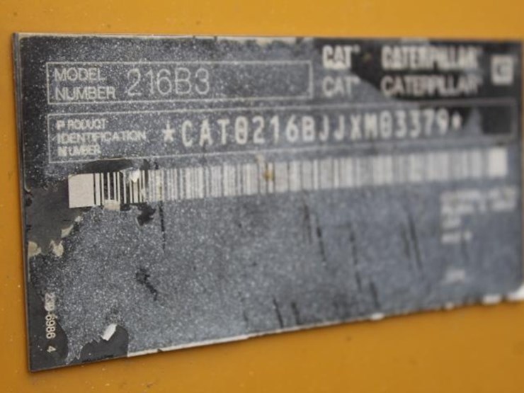 2013-caterpillar-216b-image-9