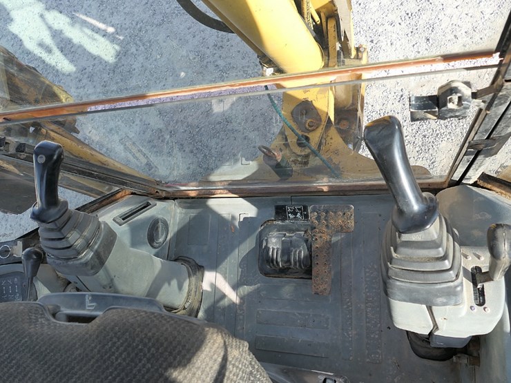 2001-caterpillar-420d-image-25