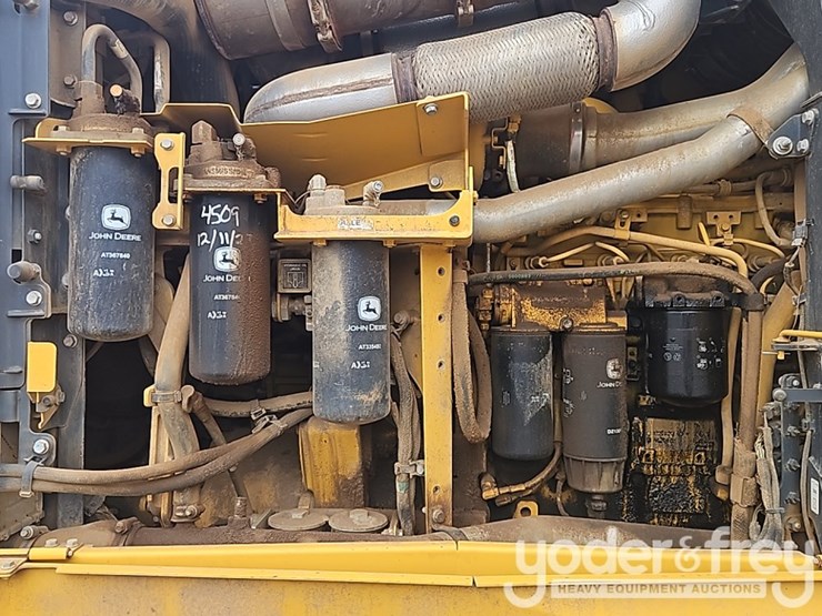 2019-deere-670g-image-28