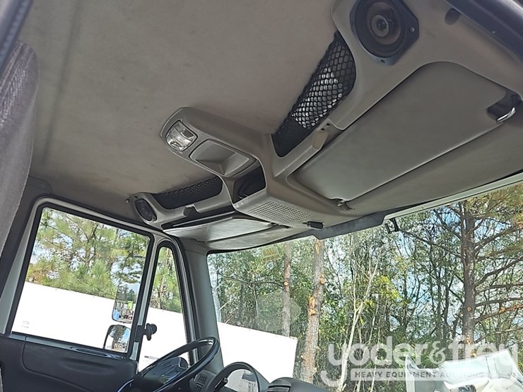 2017-international-8600-image-40