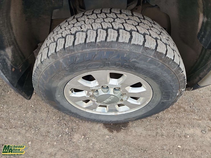 2013-gmc-sierra-2500hd-sle-image-35