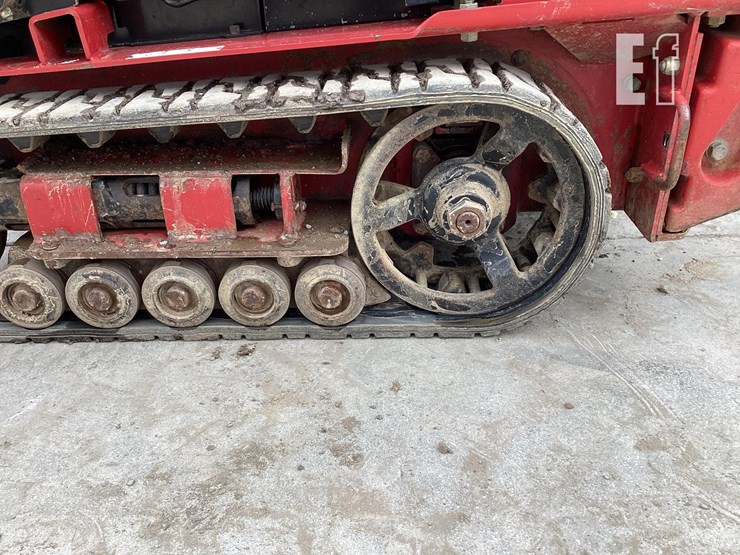 2010-toro-dingo-tx420-image-11