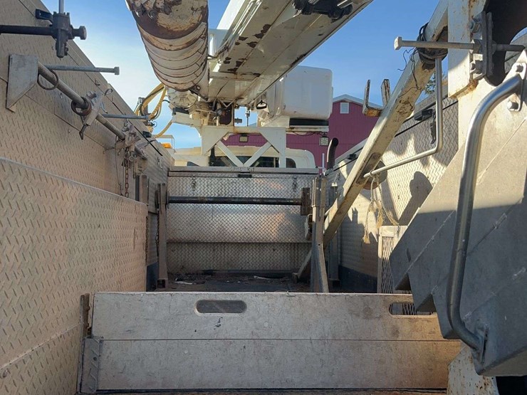 2012-international-7400-image-20