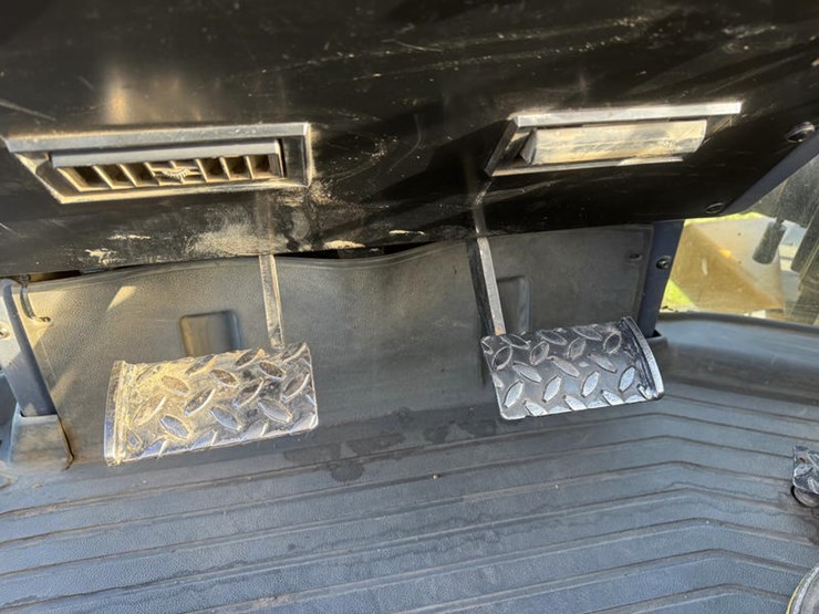 john-deere-11-image-42