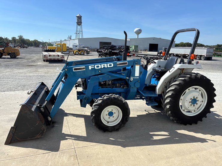 new-holland-2120-image-9