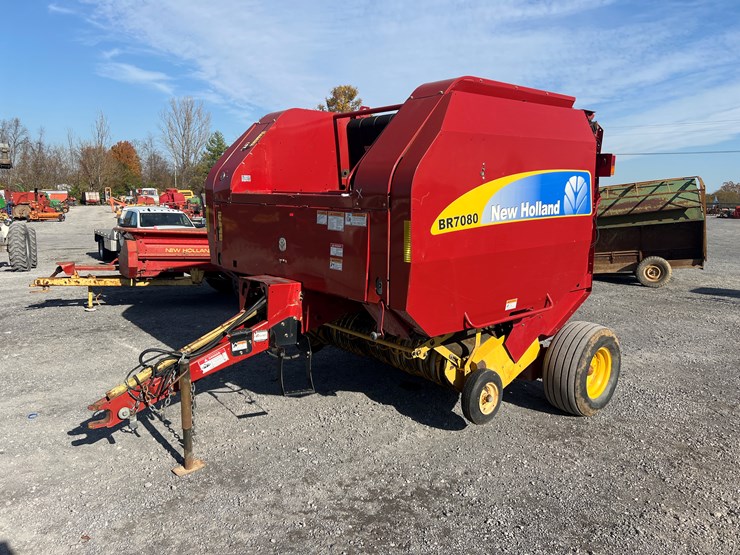new-holland-br7080-image-1