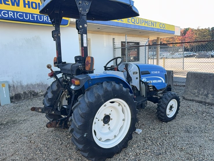 new-holland-boomer-30-image-38