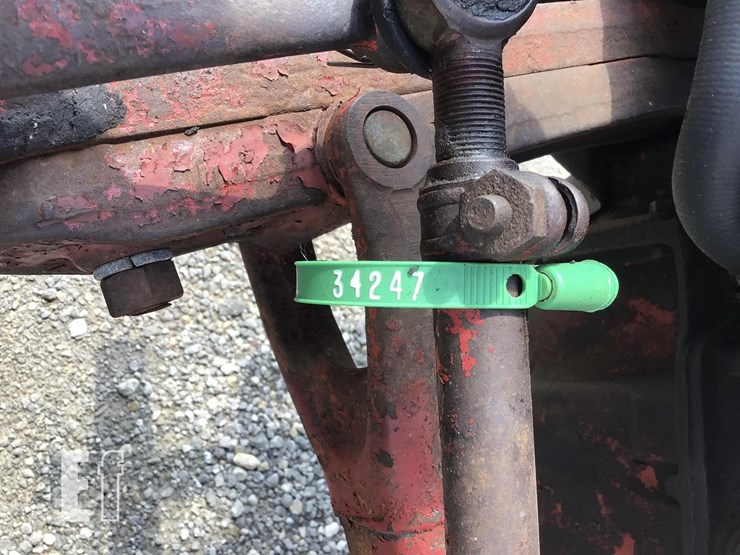 1952-ford-8n-image-18