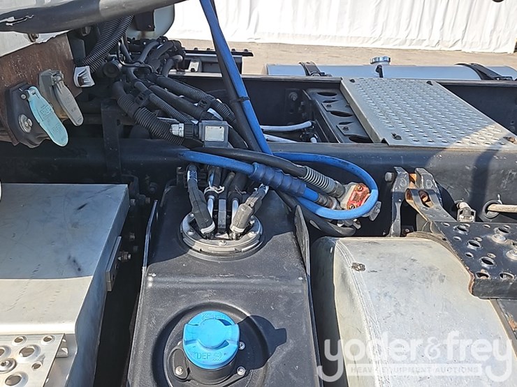 2017-international-8600-image-17