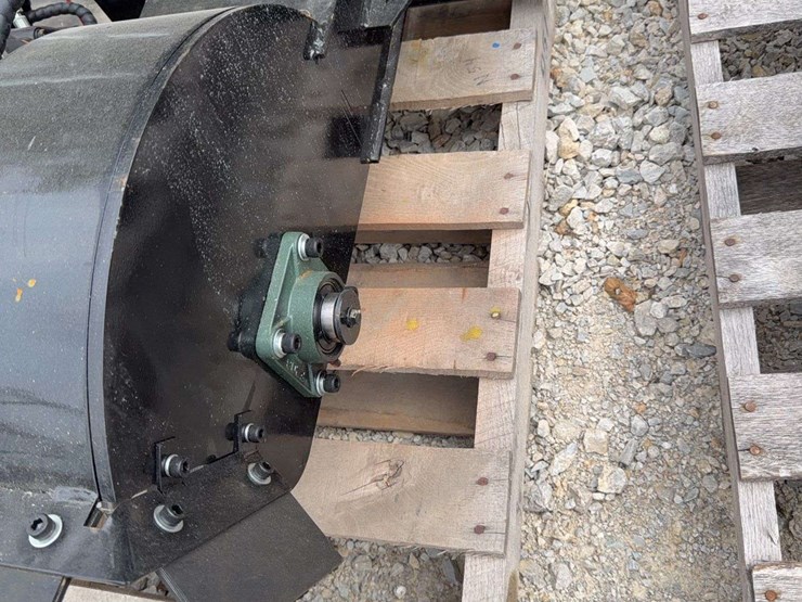 mini-skid-steer-stump-grinder-image-4