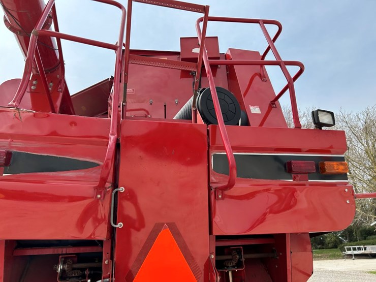 2006-case-ih-2388-image-17