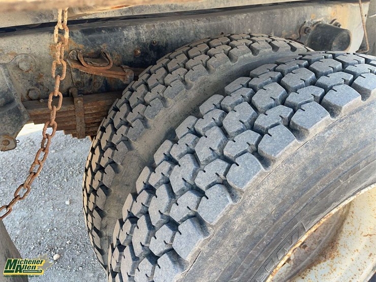 2003-ford-f750-image-9