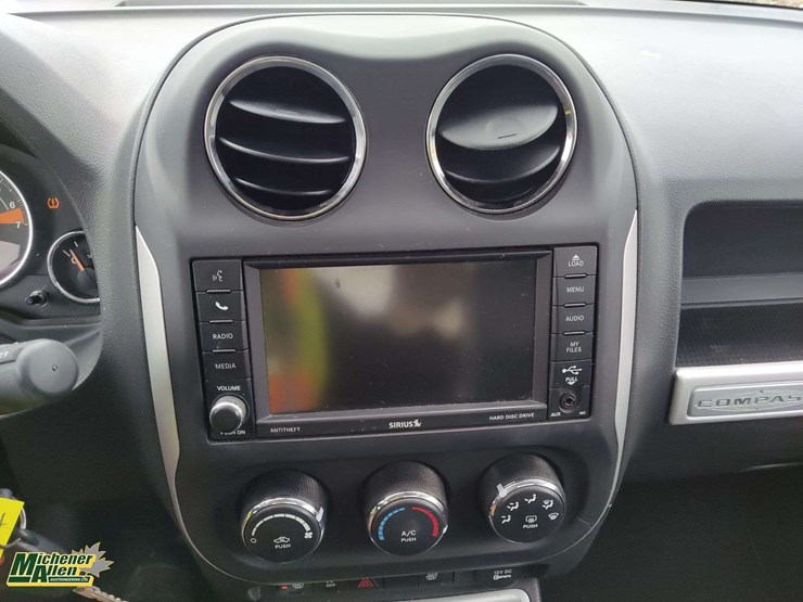 2014-jeep-compass-image-12