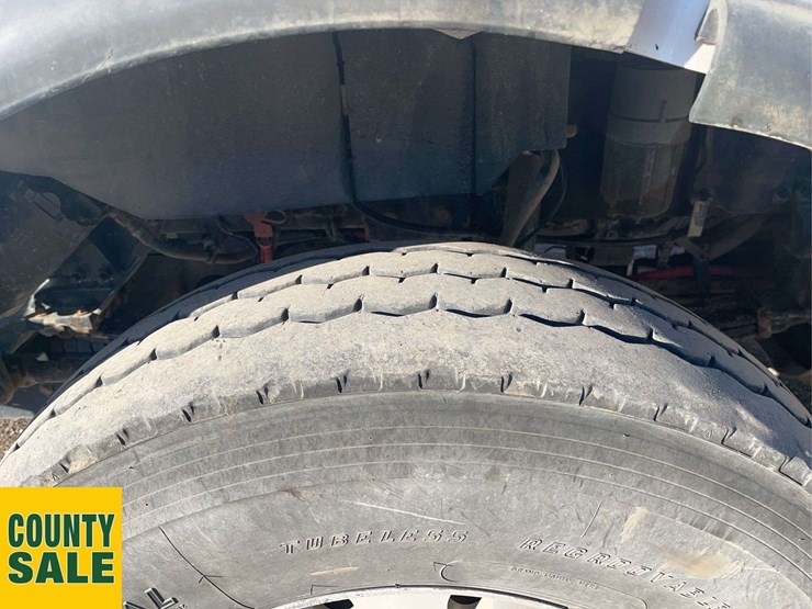 2016-kenworth-t800-image-7