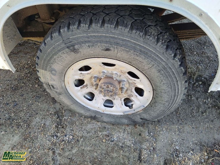 2016-gmc-sierra-3500hd-image-29