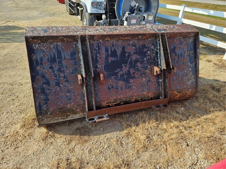 #3019-•-100"-end-loader-bucket-image-4