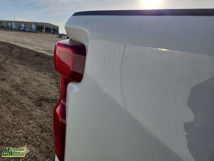 2021-chevrolet-silverado-2500hd-image-37