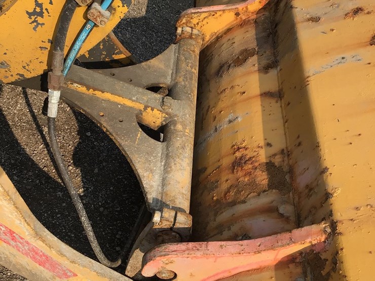 2007-deere-244j-image-15