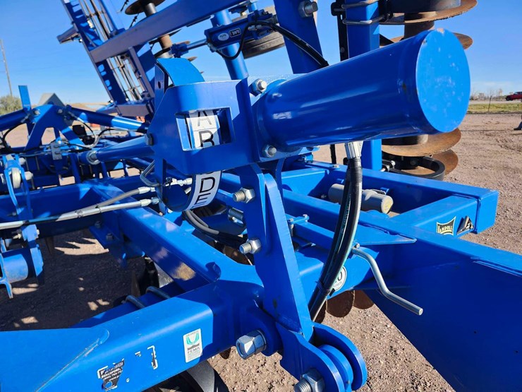 2013-landoll-7431-23-image-16