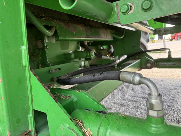 2005-john-deere-9560-sts-image-14