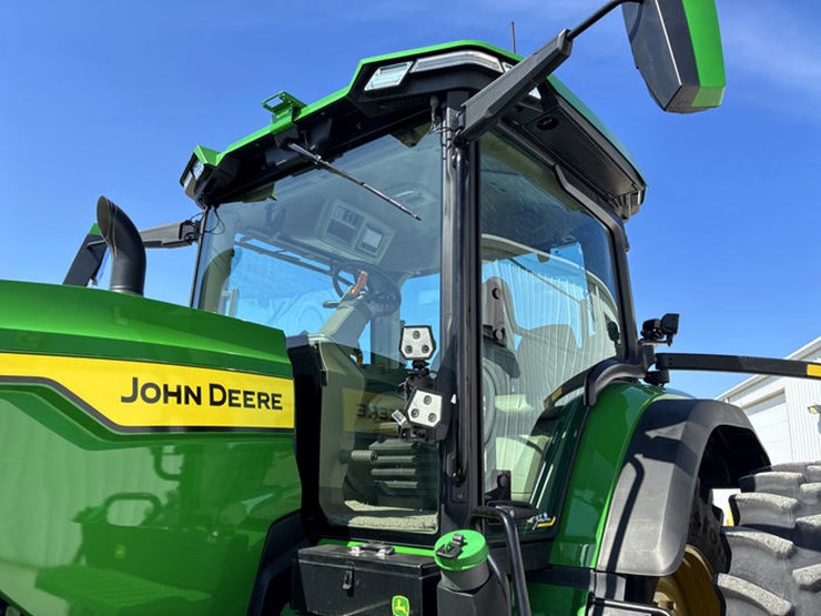 2023-john-deere-8r-370-image-35